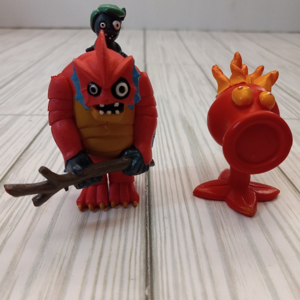 Plants VS. Zombies Gargantuar and Fire Pea Figures